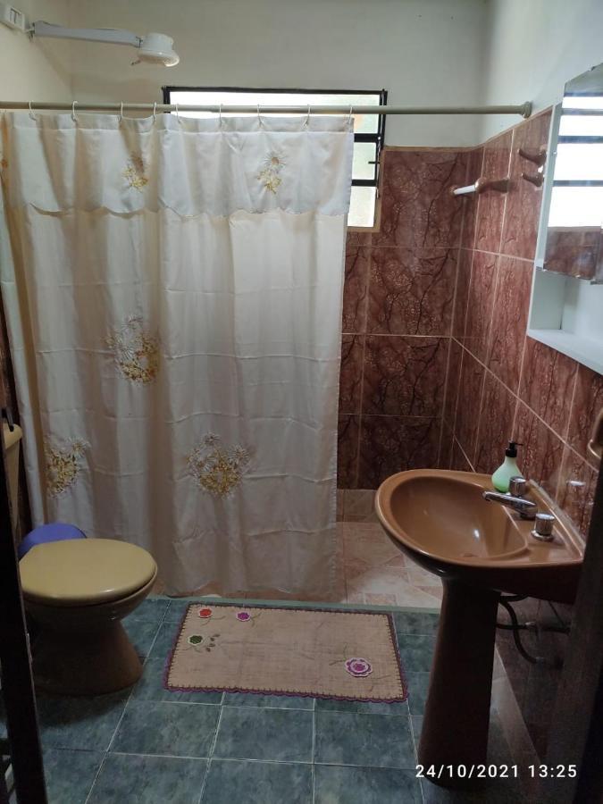 Iguazu Alojamiento "La Casa" Пуерто Игуасу Екстериор снимка