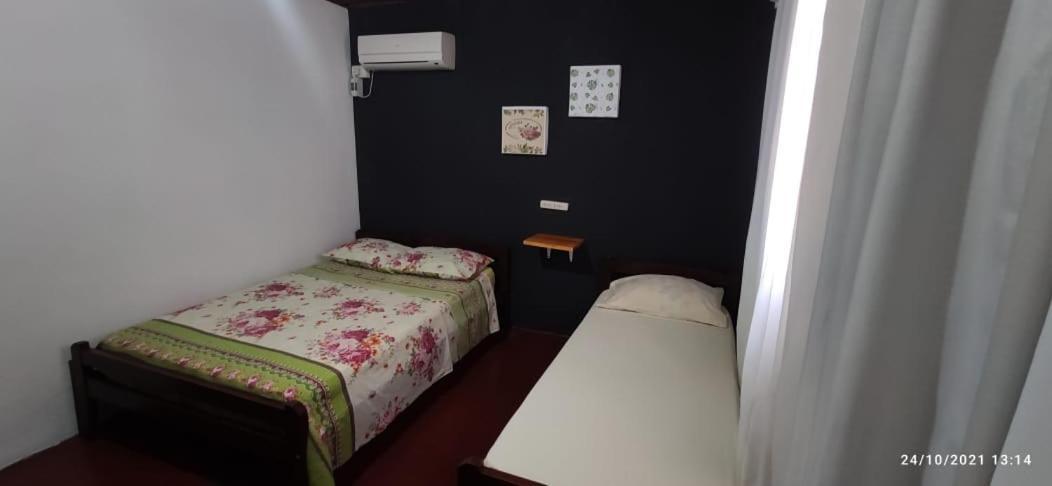 Iguazu Alojamiento "La Casa" Пуерто Игуасу Екстериор снимка