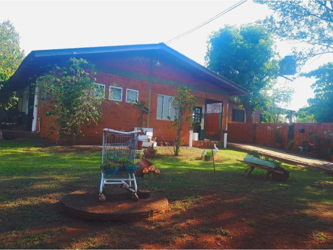 Iguazu Alojamiento "La Casa" Пуерто Игуасу Екстериор снимка